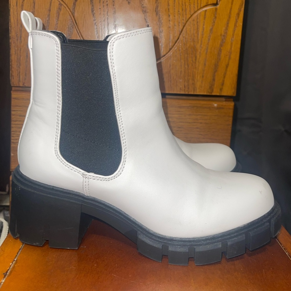 Steve Madden Chelsea Boots